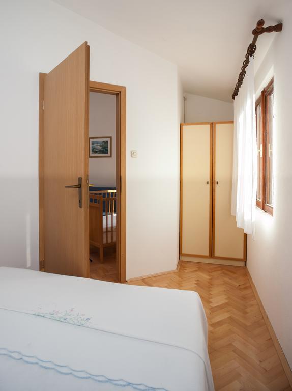 Kornelija 2 Apartment Podgora Room photo